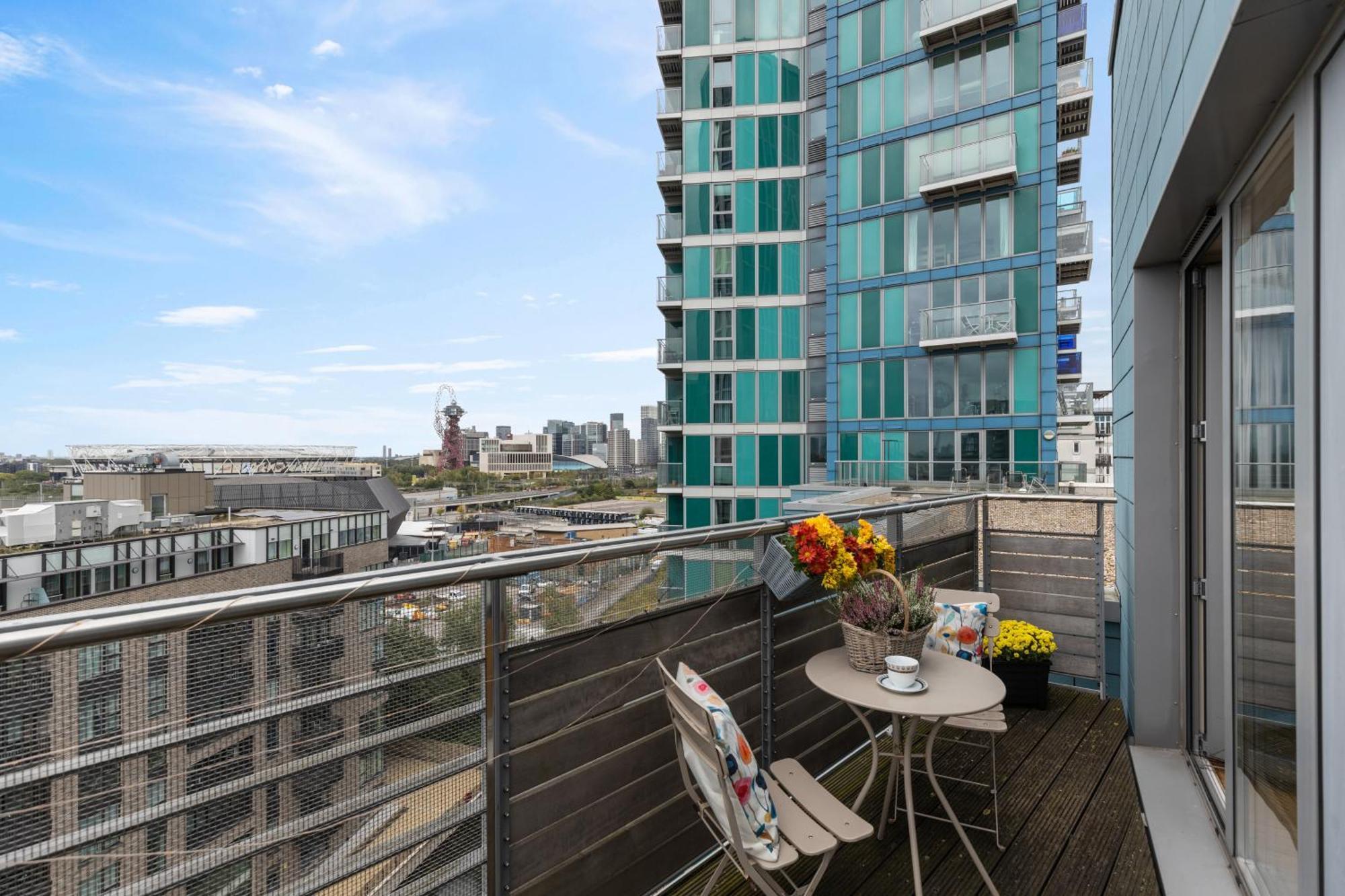 Stratford Skyview Apartment London Kültér fotó